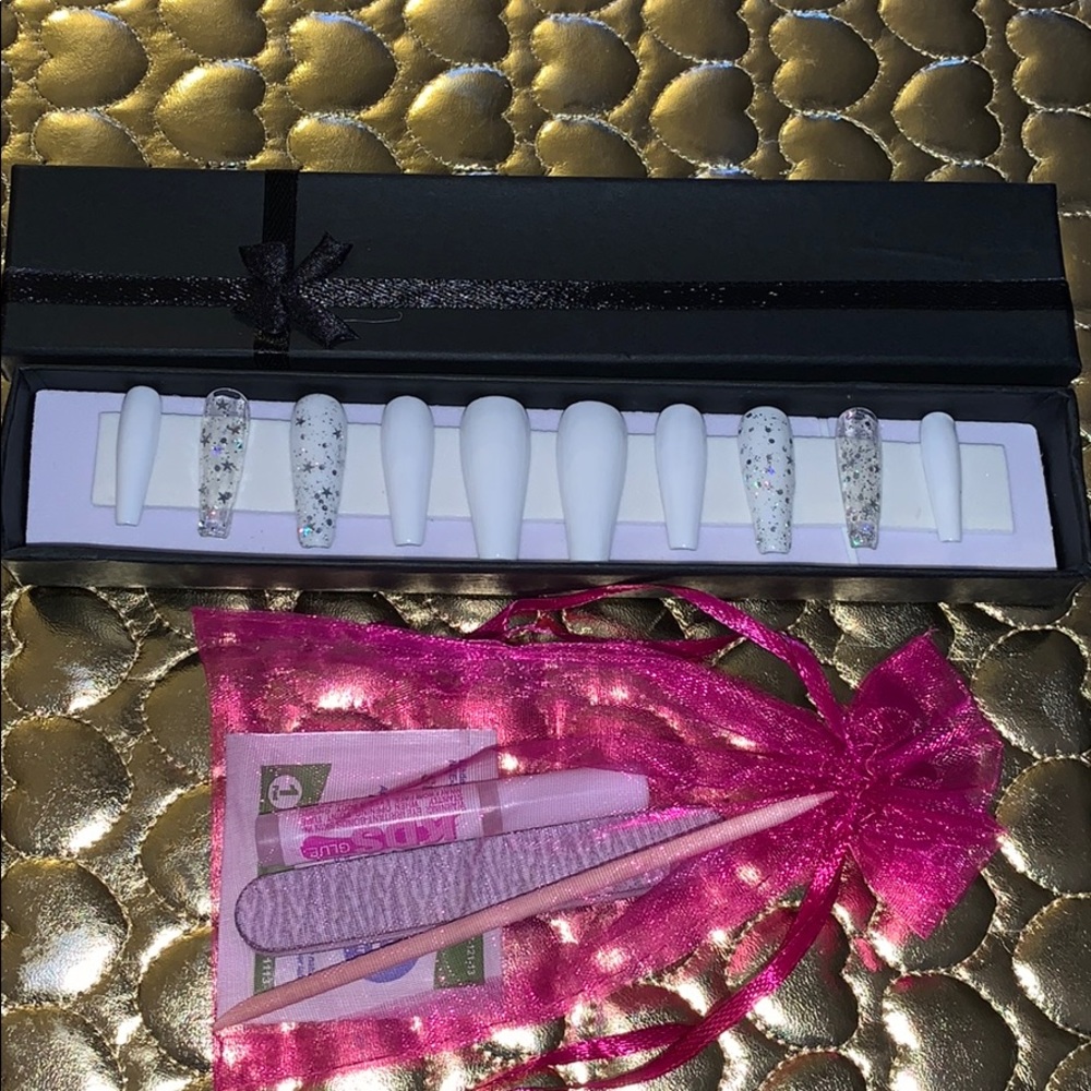 White starry glitter press ons - Picture 2 of 5